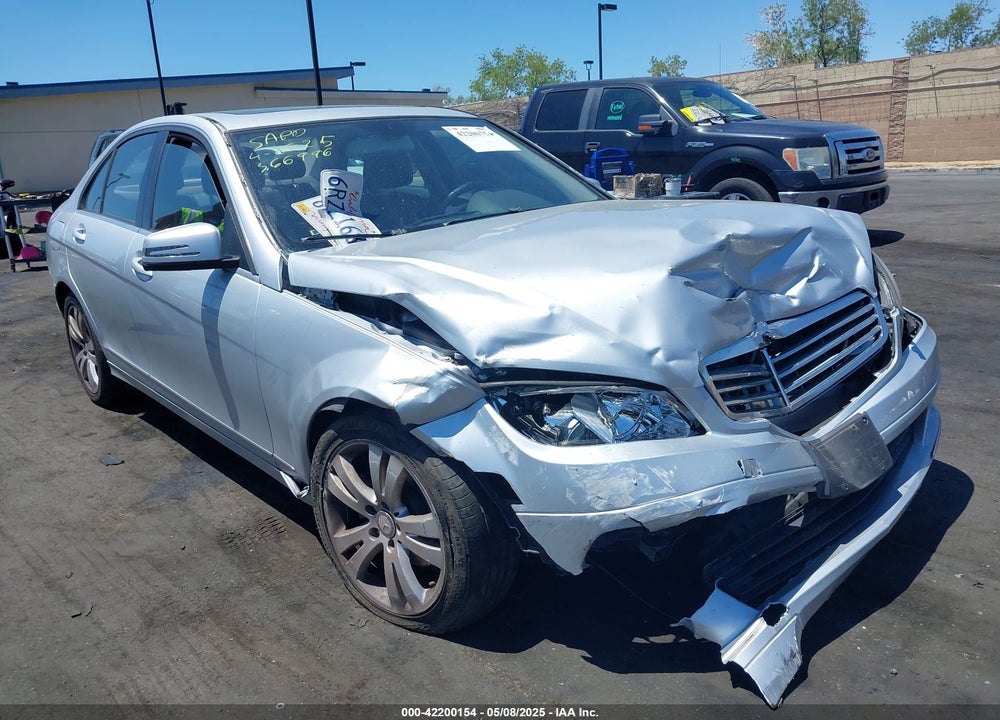 2011 MERCEDES-BENZ C 300 LUXURY/SPORT VIN: WDDGF5EB7BR156058