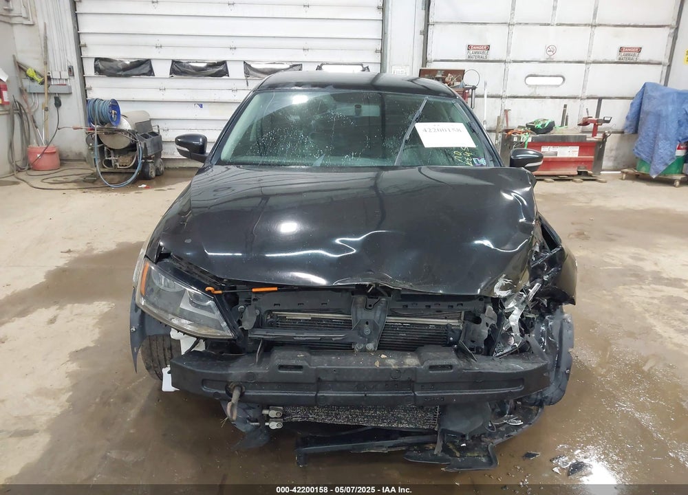 2014 VOLKSWAGEN JETTA VIN: 3VWD17AJ1EM274064