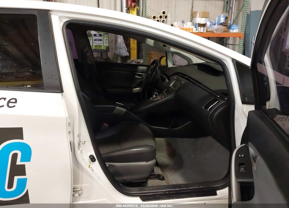 2014 TOYOTA PRIUS FOUR VIN: JTDKN3DU9E0380293