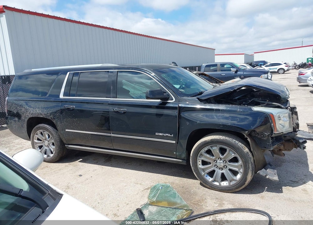 2015 GMC YUKON XL 1500 DENALI VIN: 1GKS2JKJ4FR610281