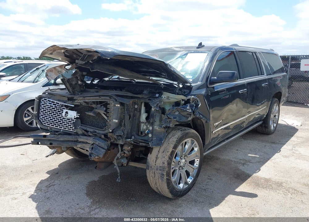 2015 GMC YUKON XL 1500 DENALI VIN: 1GKS2JKJ4FR610281
