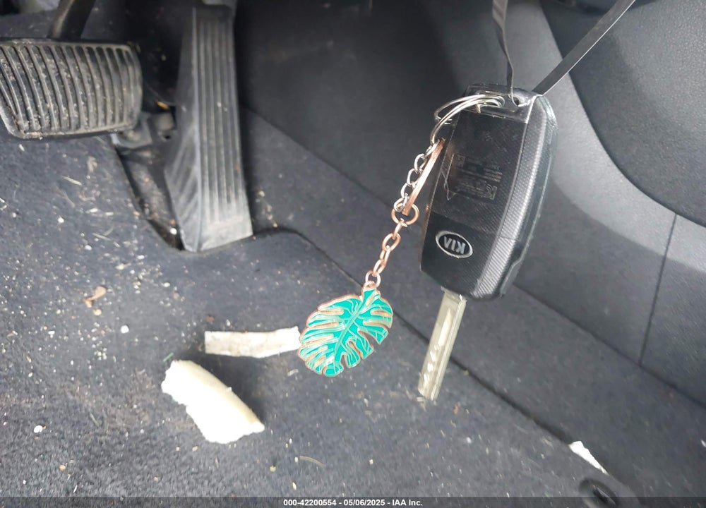 2019 KIA SORENTO 2.4L LX VIN: 5XYPGDA31KG435326