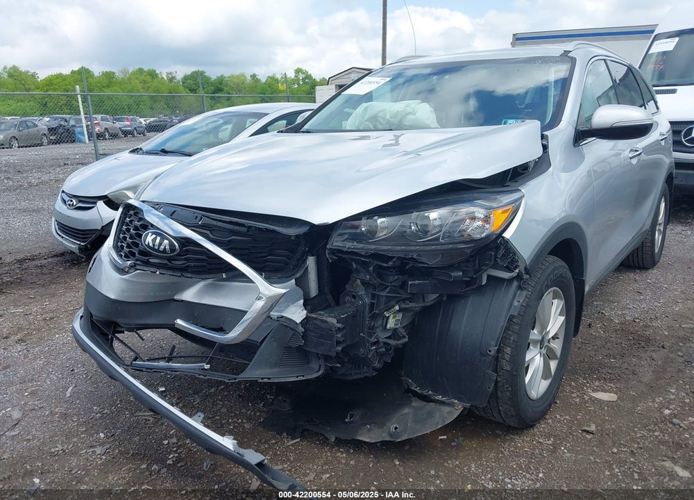 2019 KIA SORENTO 2.4L LX VIN: 5XYPGDA31KG435326