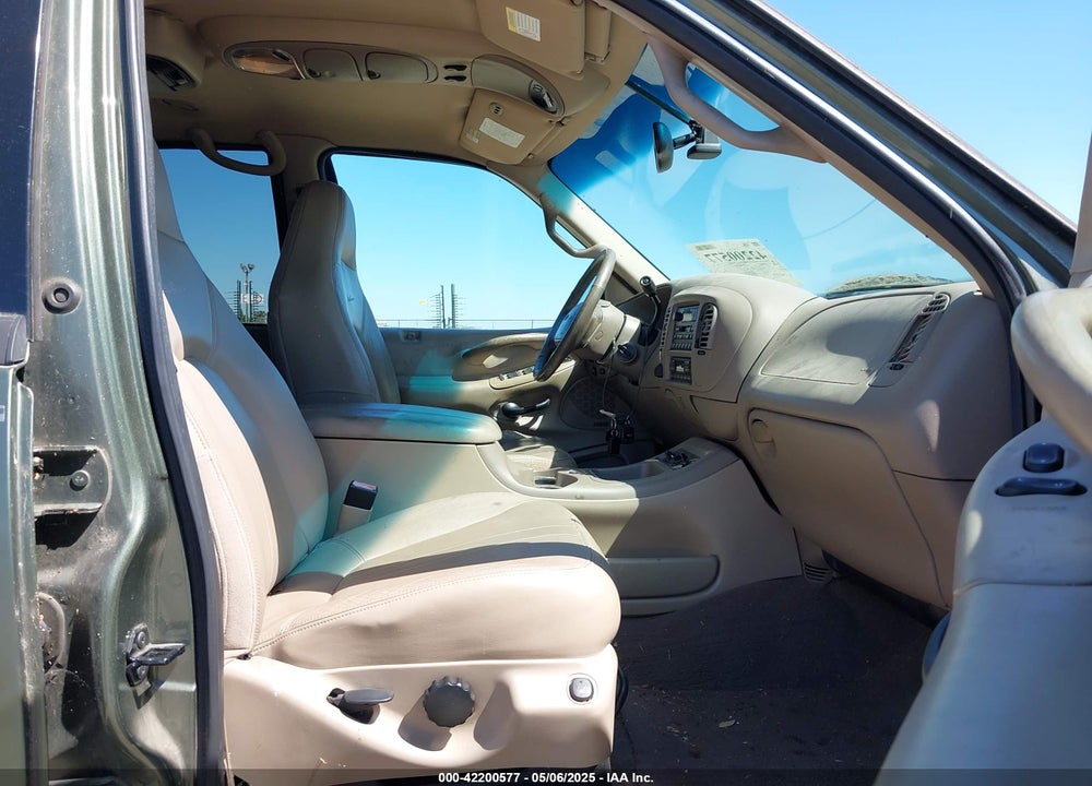 2001 FORD EXPEDITION EDDIE BAUER VIN: 1FMFU18L81LA74328