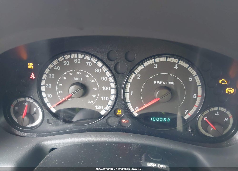 2007 JEEP LIBERTY VIN: 1J4GL48K57W523020