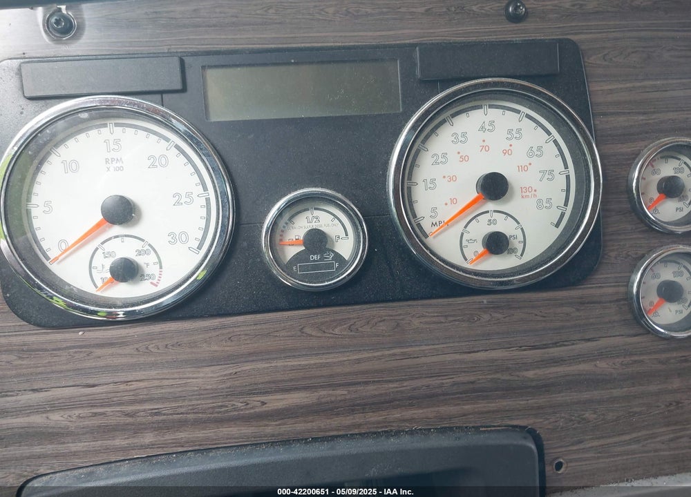 2017 FREIGHTLINER SD122 VIN: 3AKJGNDR0HDJD6433