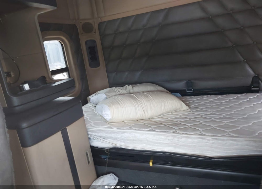 2017 FREIGHTLINER SD122 VIN: 3AKJGNDR0HDJD6433