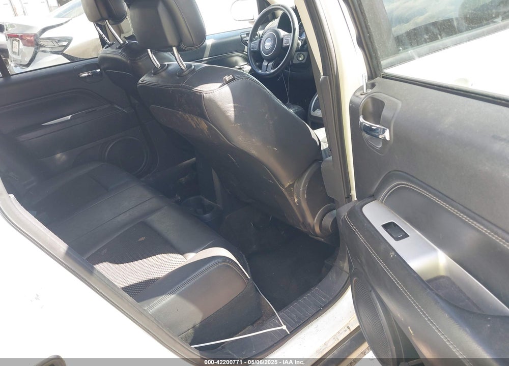 2014 JEEP COMPASS VIN: 1C4NJDEB2ED651487
