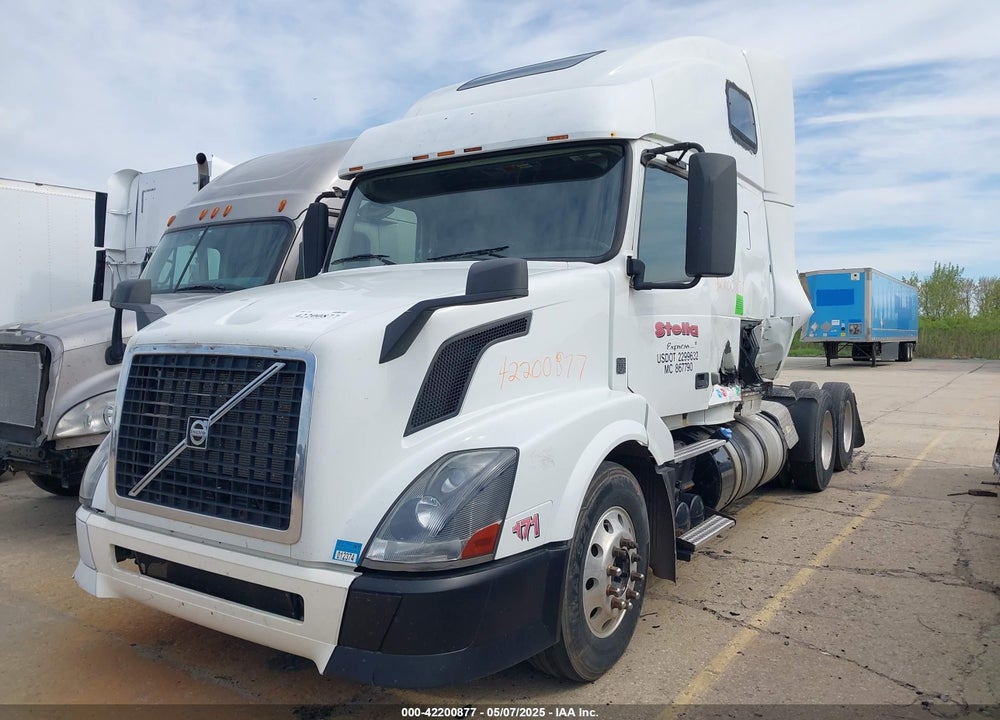 2013 VOLVO VN VNL VIN: 4V4NC9EG3DN135171