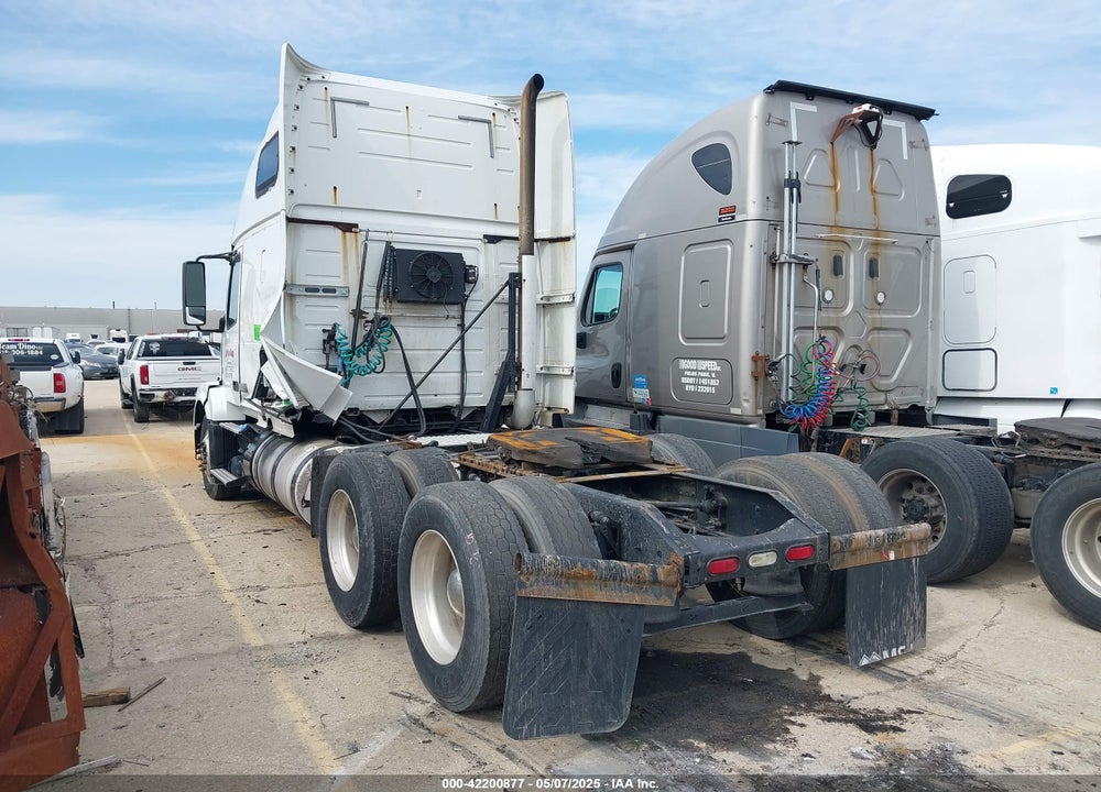 2013 VOLVO VN VNL VIN: 4V4NC9EG3DN135171