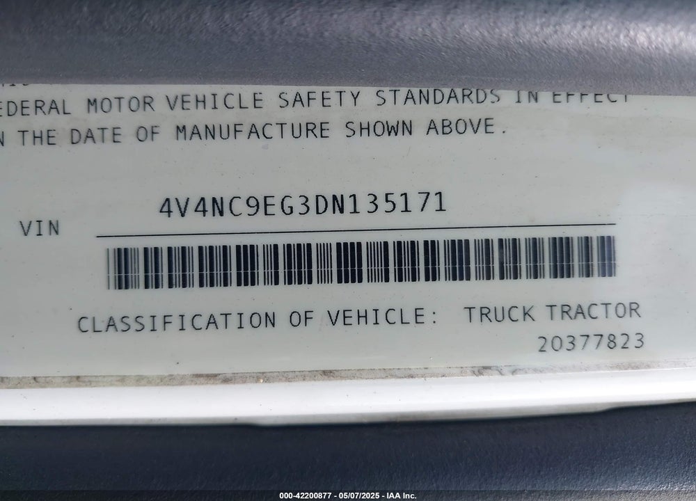 2013 VOLVO VN VNL VIN: 4V4NC9EG3DN135171