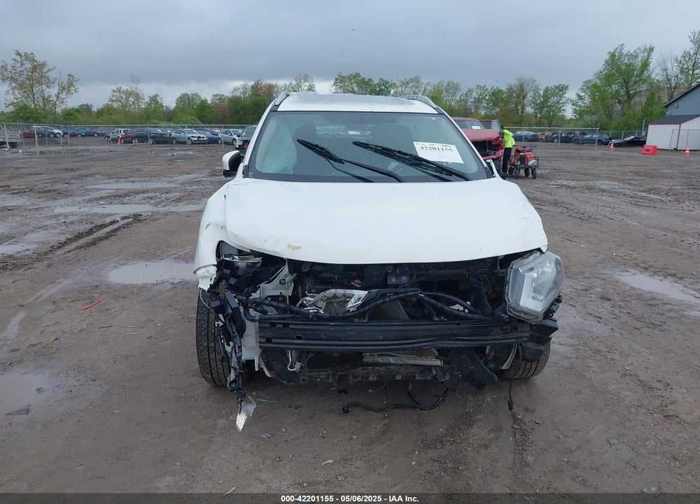 2017 NISSAN ROGUE VIN: 5N1AT2MV0HC770797