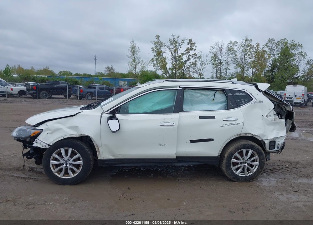 2017 NISSAN ROGUE VIN: 5N1AT2MV0HC770797