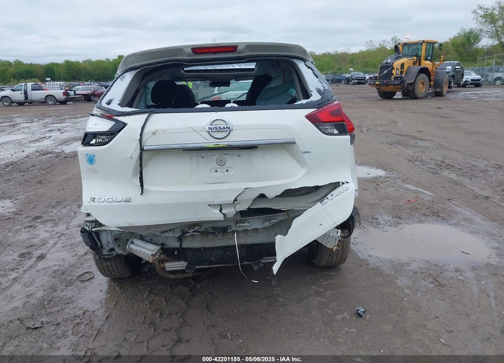 2017 NISSAN ROGUE VIN: 5N1AT2MV0HC770797