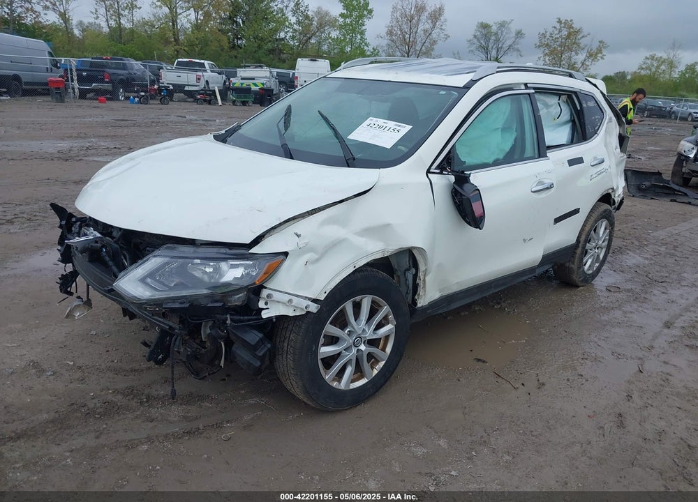 2017 NISSAN ROGUE VIN: 5N1AT2MV0HC770797