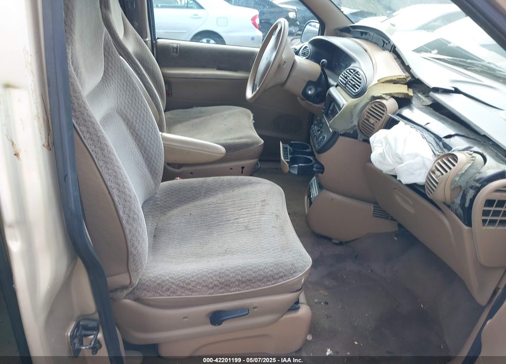 2000 DODGE GRAND CARAVAN SE VIN: 1B4GP44R5YB738769