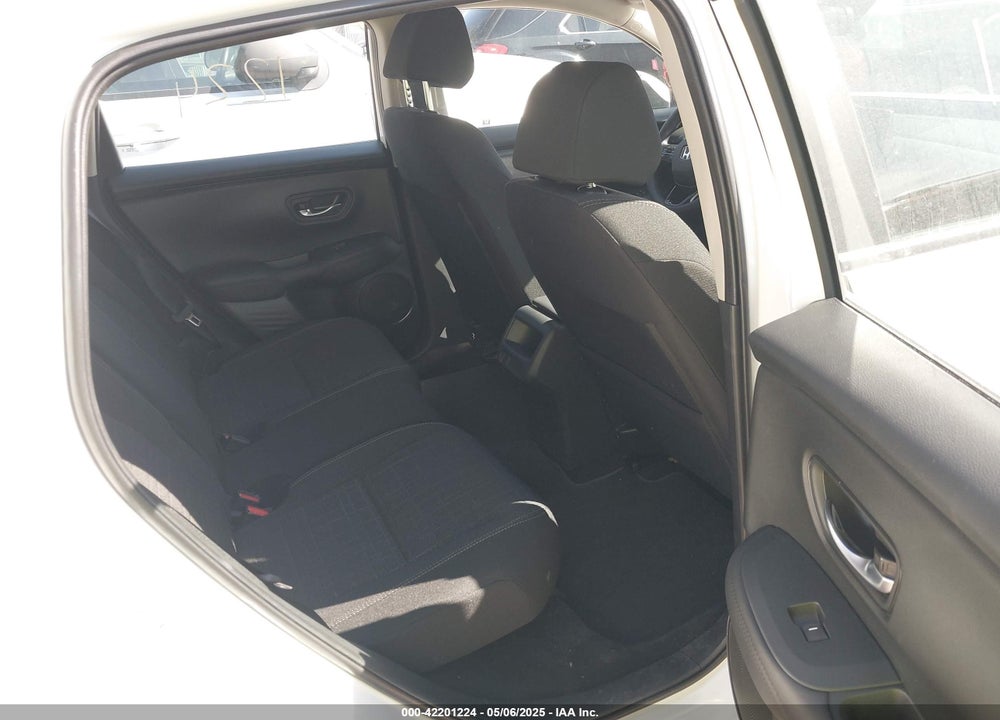 2025 HONDA HR-V AWD LX VIN: 3CZRZ2H36SM761326