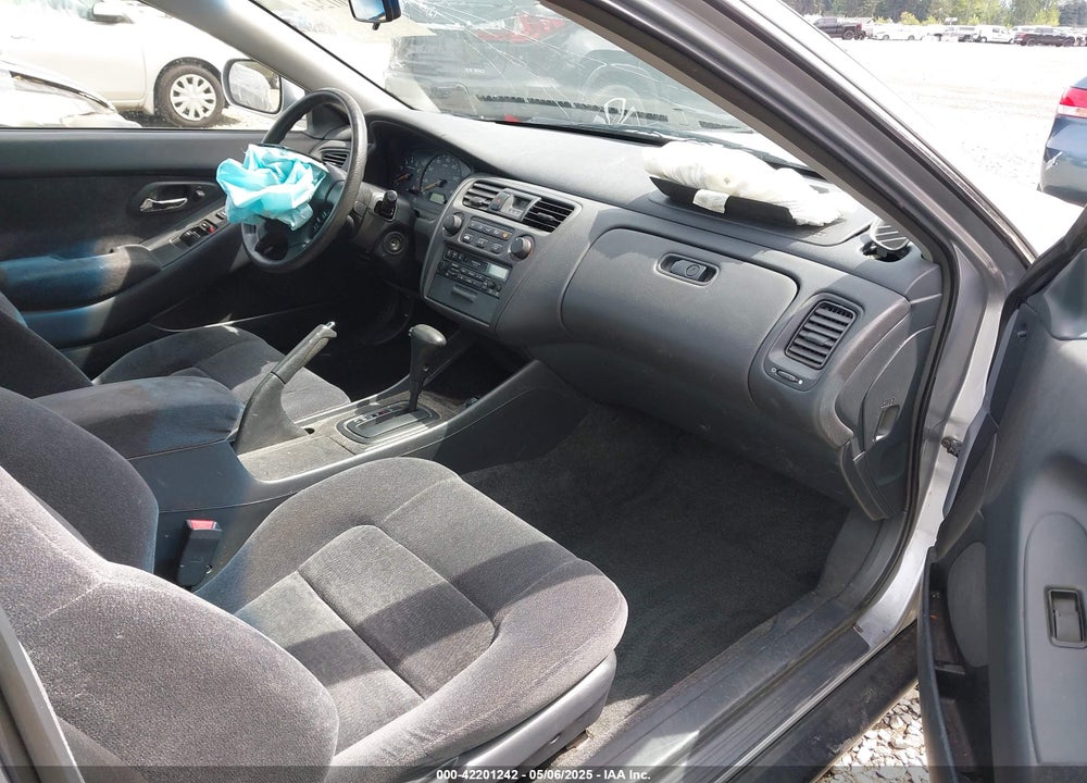 1999 HONDA ACCORD LX V6 VIN: 1HGCG2244XA016325