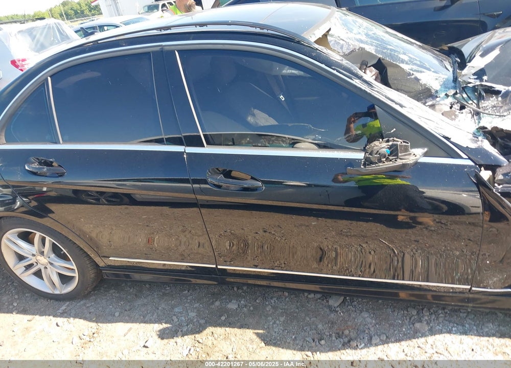 2013 MERCEDES-BENZ C VIN: WDDGF8AB3DG123189