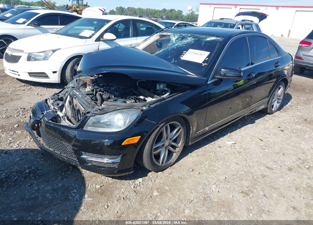 2013 MERCEDES-BENZ C VIN: WDDGF8AB3DG123189
