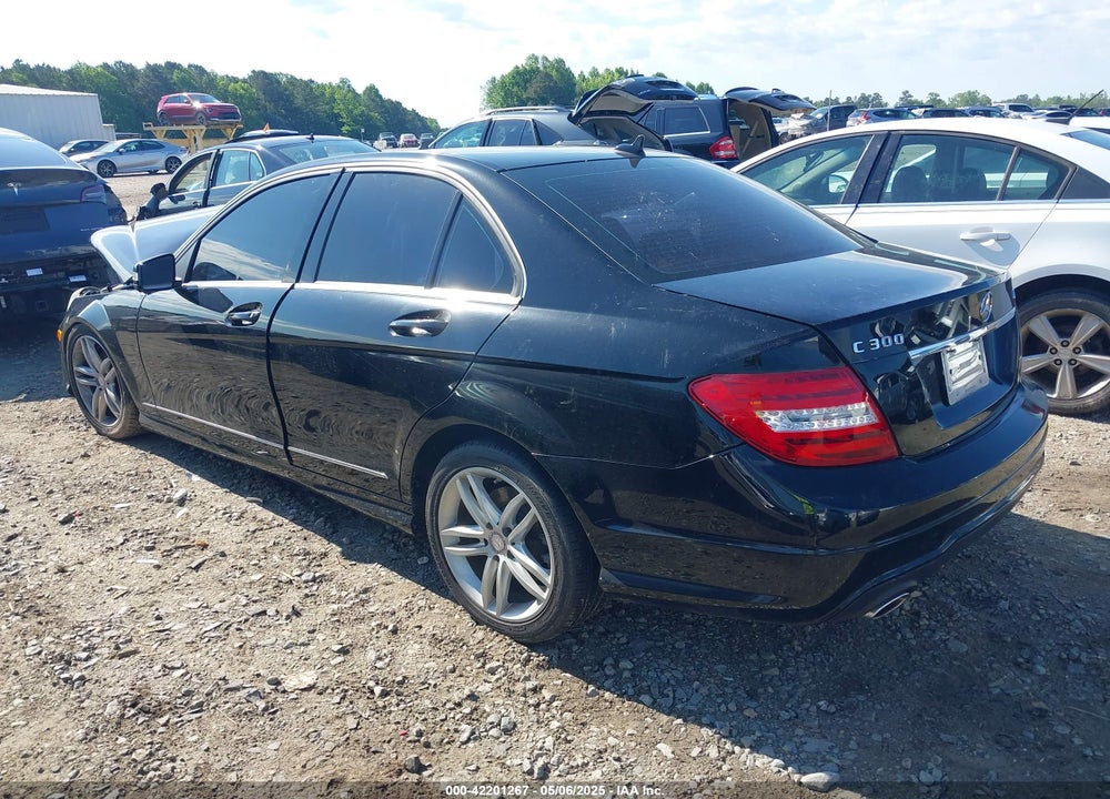 2013 MERCEDES-BENZ C VIN: WDDGF8AB3DG123189