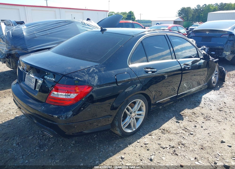 2013 MERCEDES-BENZ C VIN: WDDGF8AB3DG123189