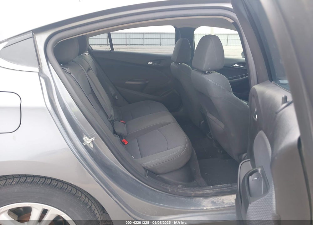 2018 CHEVROLET CRUZE VIN: 1G1BE5SM3J7117547
