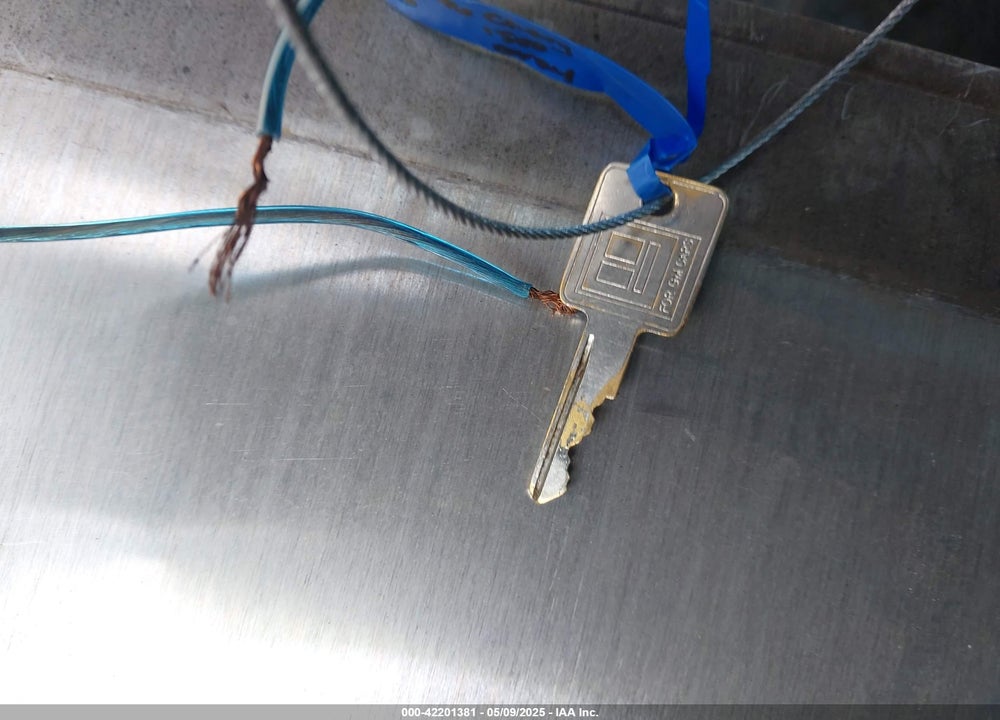1993 CHEVROLET GMT-400 C1500 VIN: 2GCEC19K5P1268743
