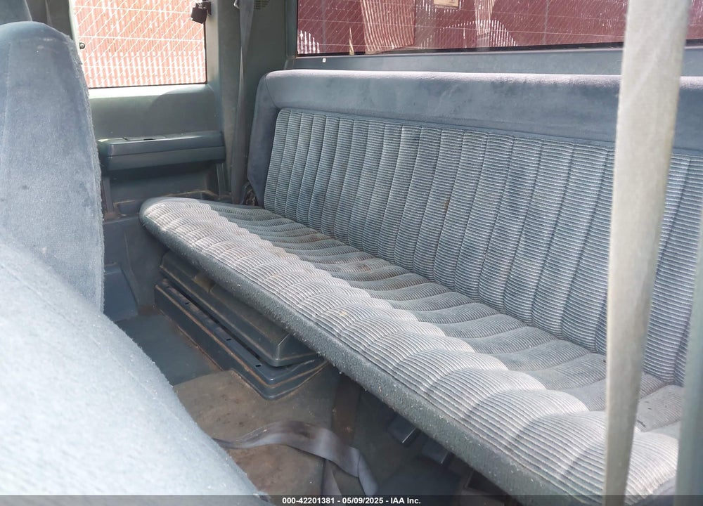 1993 CHEVROLET GMT-400 C1500 VIN: 2GCEC19K5P1268743