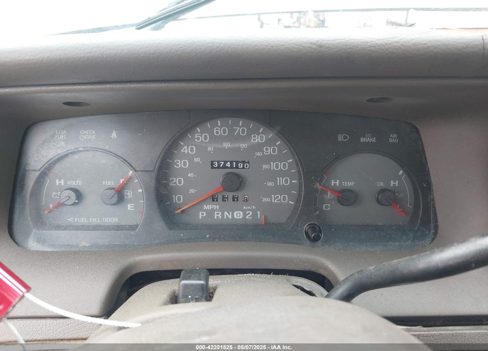 1999 MERCURY GRAND MARQUIS VIN: 2MEFM74W6XX636230