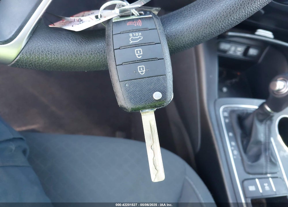 2017 KIA SORENTO 3.3L LX VIN: 5XYPGDA54HG306572