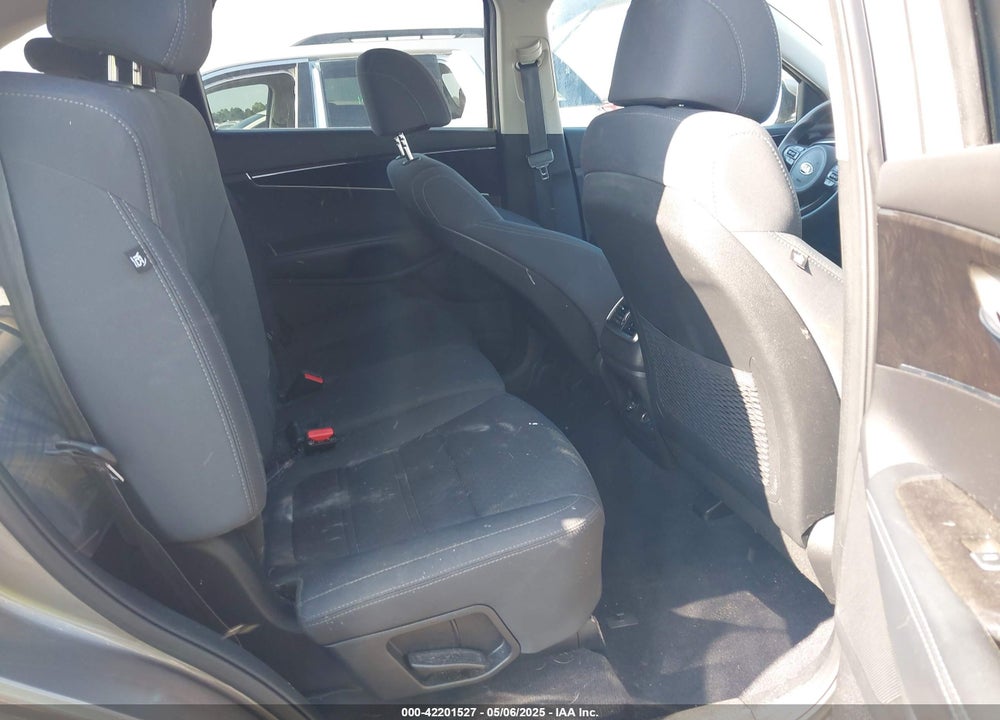 2017 KIA SORENTO 3.3L LX VIN: 5XYPGDA54HG306572