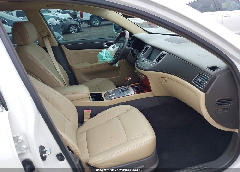 2012 HYUNDAI GENESIS VIN: KMHGC4DH1CU202870