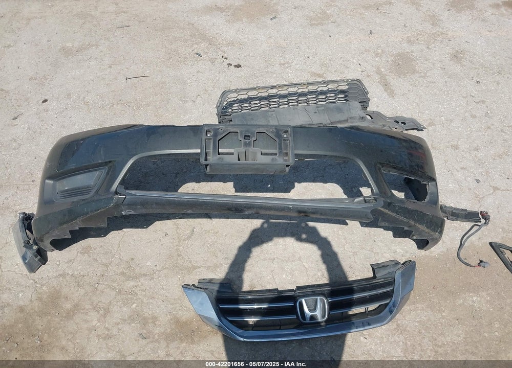 2015 HONDA ACCORD VIN: 1HGCR3F87FA001698