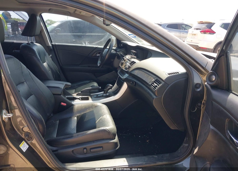 2015 HONDA ACCORD VIN: 1HGCR3F87FA001698