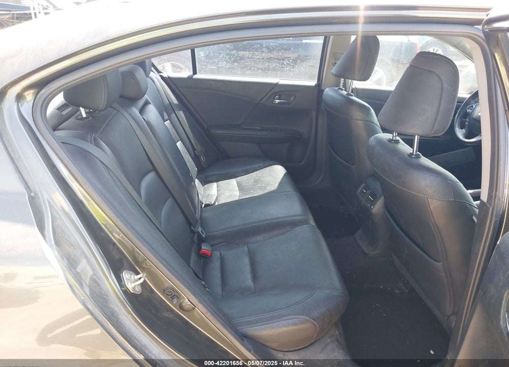 2015 HONDA ACCORD VIN: 1HGCR3F87FA001698
