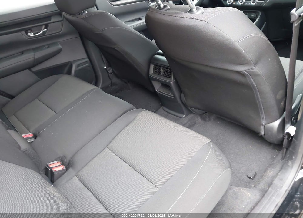 2025 HONDA CR-V LX 2WD VIN: 7FARS3H28SE000717