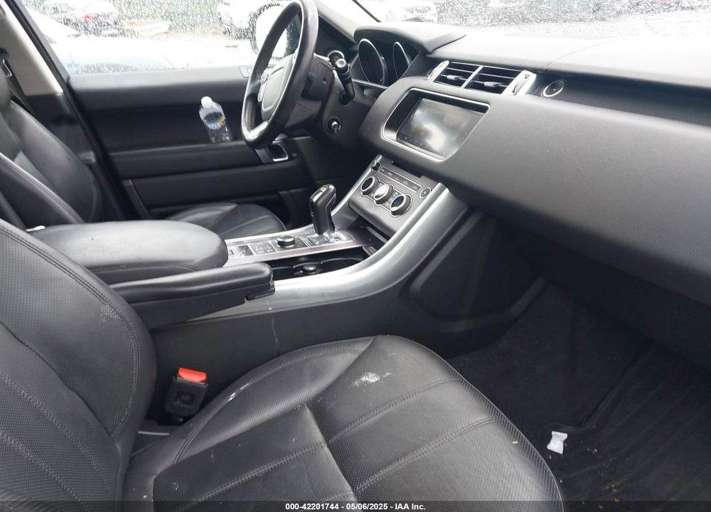 2017 LAND ROVER RANGE ROVER SPORT VIN: SALWR2FV9HA177661