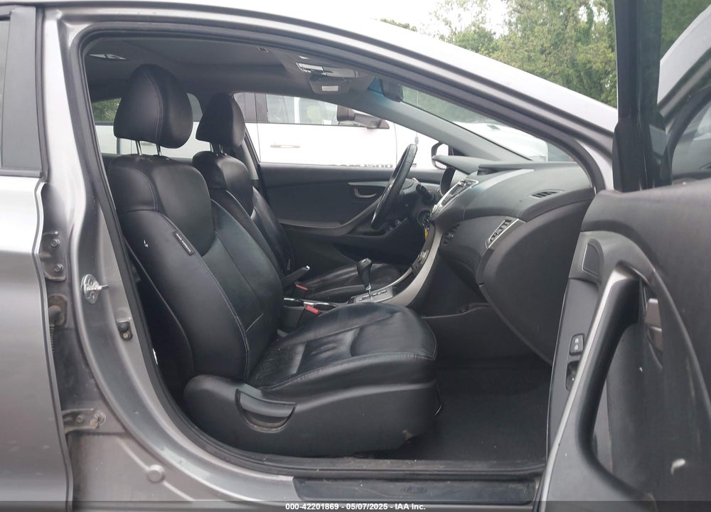 2011 HYUNDAI ELANTRA VIN: KMHDH4AE3BU139543