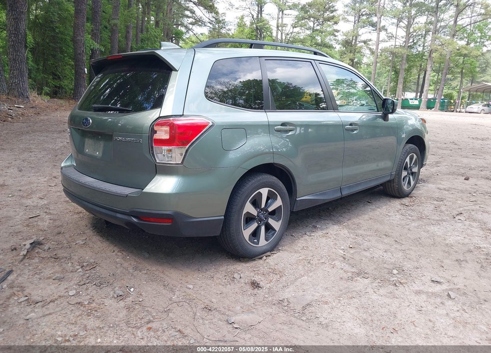 2018 SUBARU FORESTER VIN: JF2SJAECXJH418388