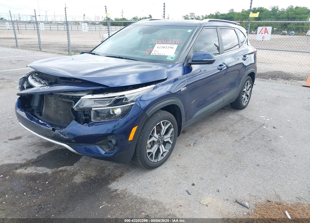 2021 KIA SELTOS VIN: KNDERCAA4M7127481