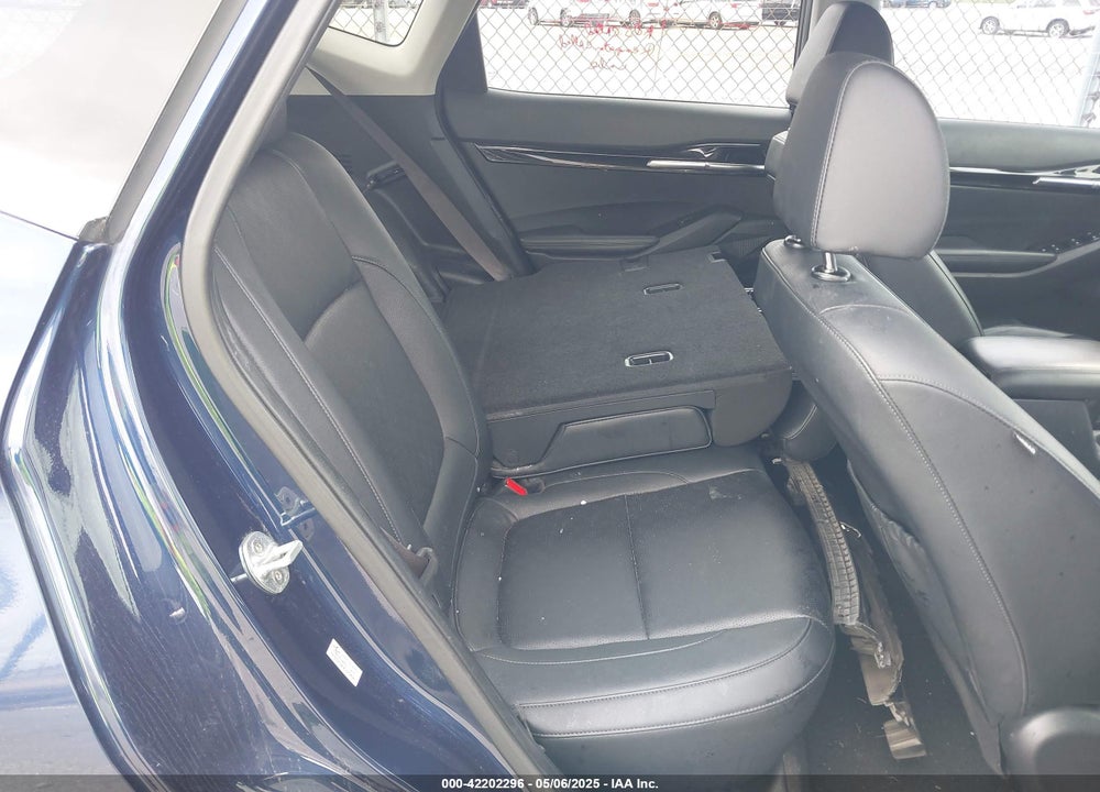 2021 KIA SELTOS VIN: KNDERCAA4M7127481
