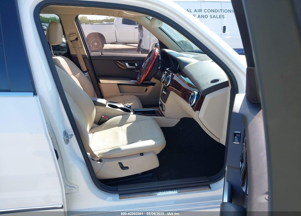2013 MERCEDES-BENZ GLK-CLASS VIN: WDCGG5HB6DG082627