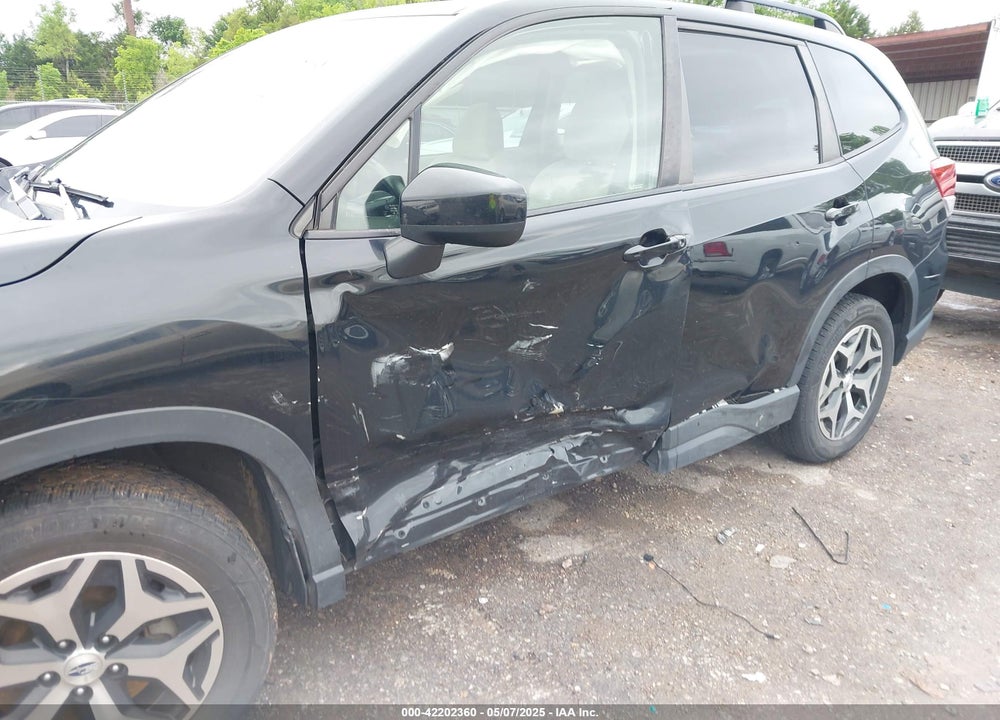 2021 SUBARU FORESTER PREMIUM VIN: JF2SKAJC7MH565601