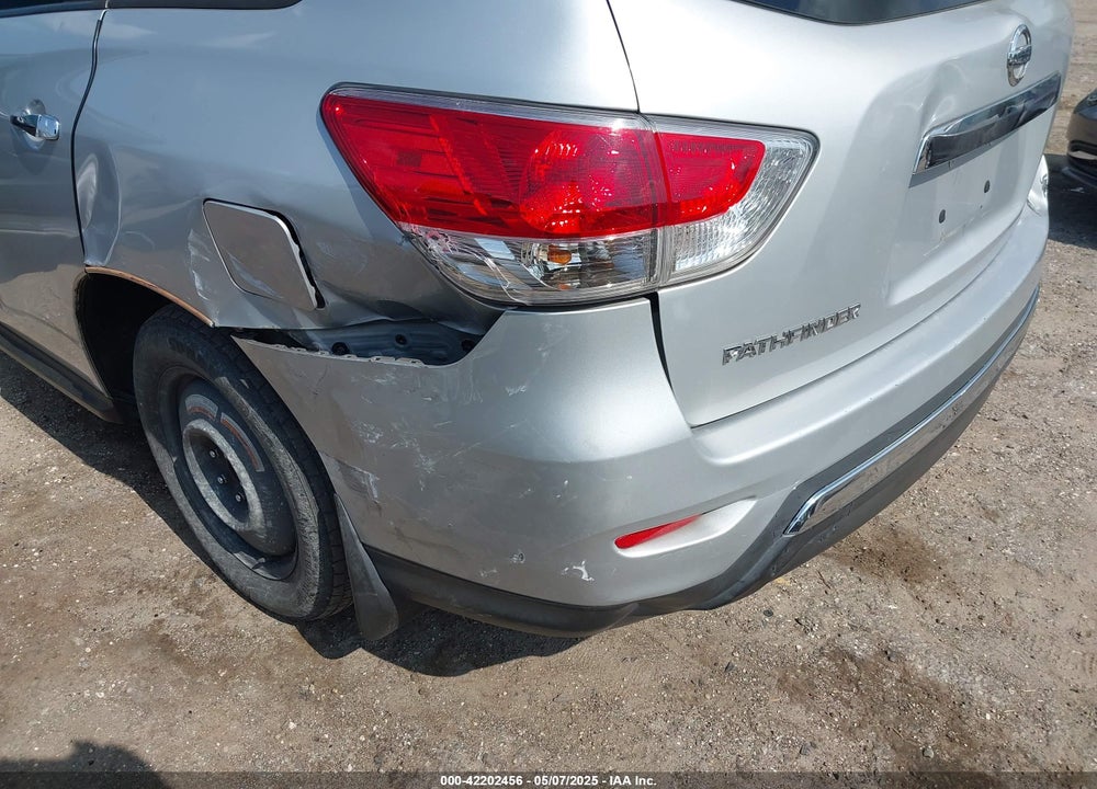 2015 NISSAN PATHFINDER VIN: 5N1AR2MN8FC668854