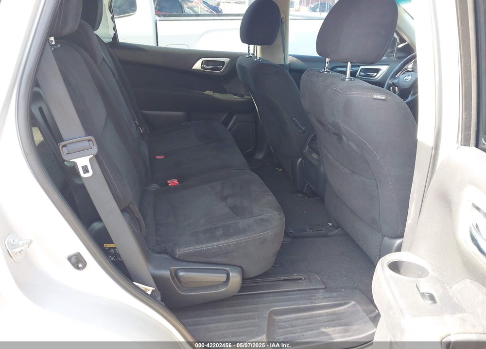 2015 NISSAN PATHFINDER VIN: 5N1AR2MN8FC668854