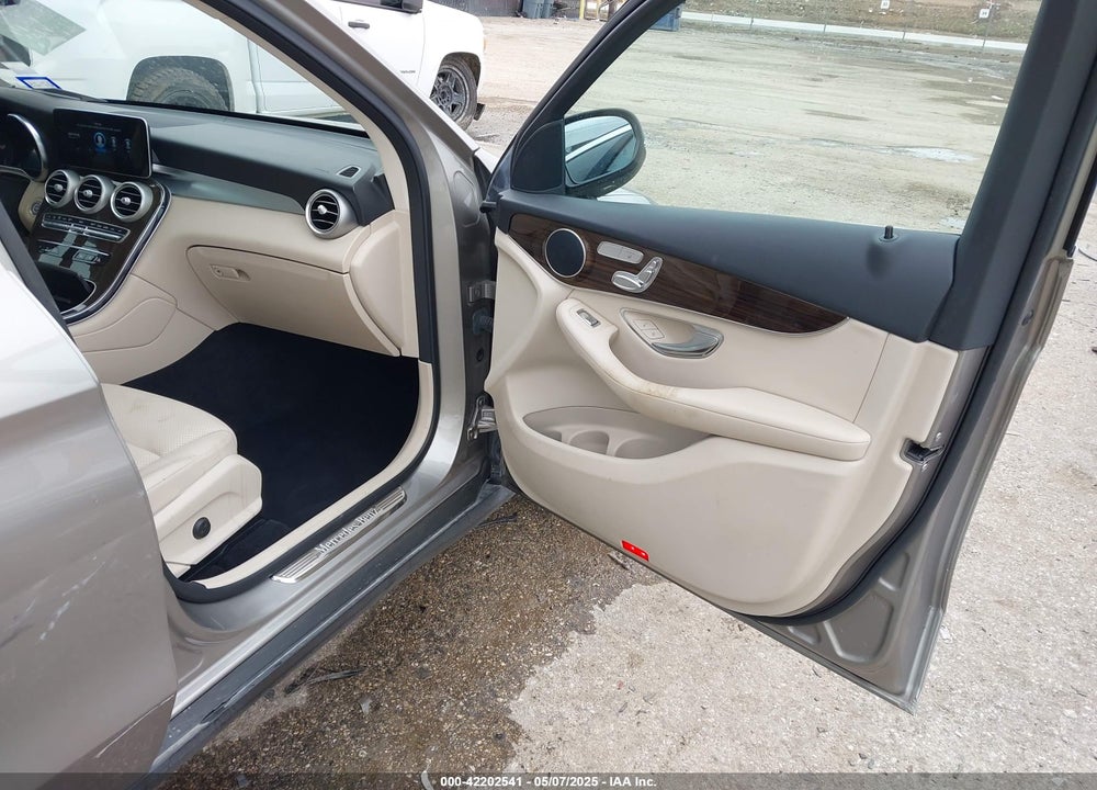 2021 MERCEDES-BENZ GLC VIN: W1N0G8DB5MV297726