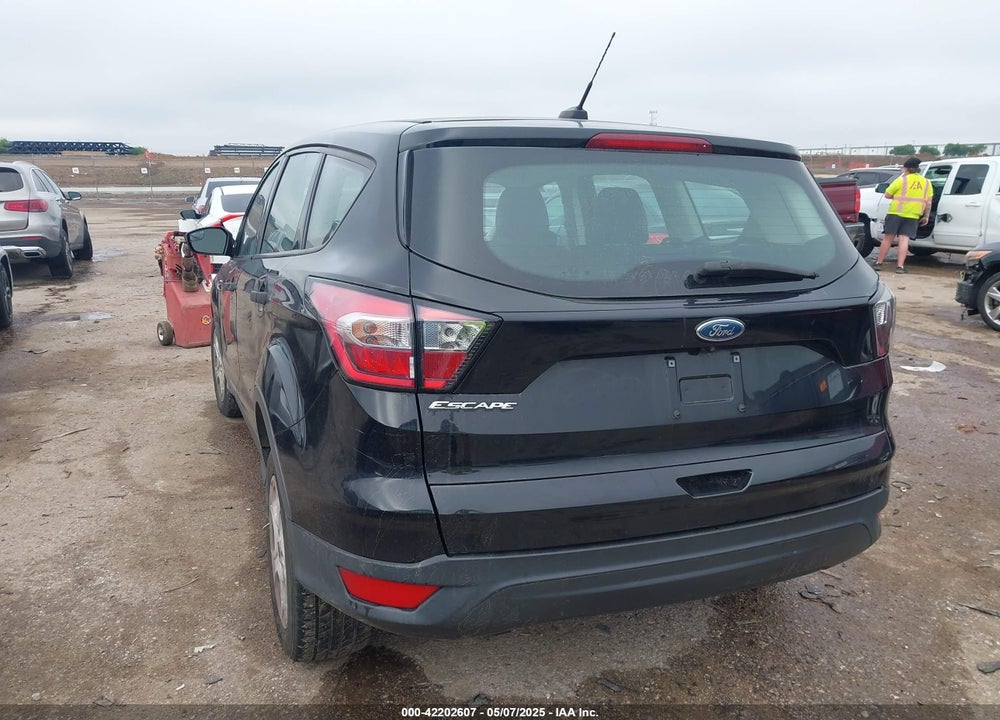 2017 FORD ESCAPE VIN: 1FMCU0F70HUE07225