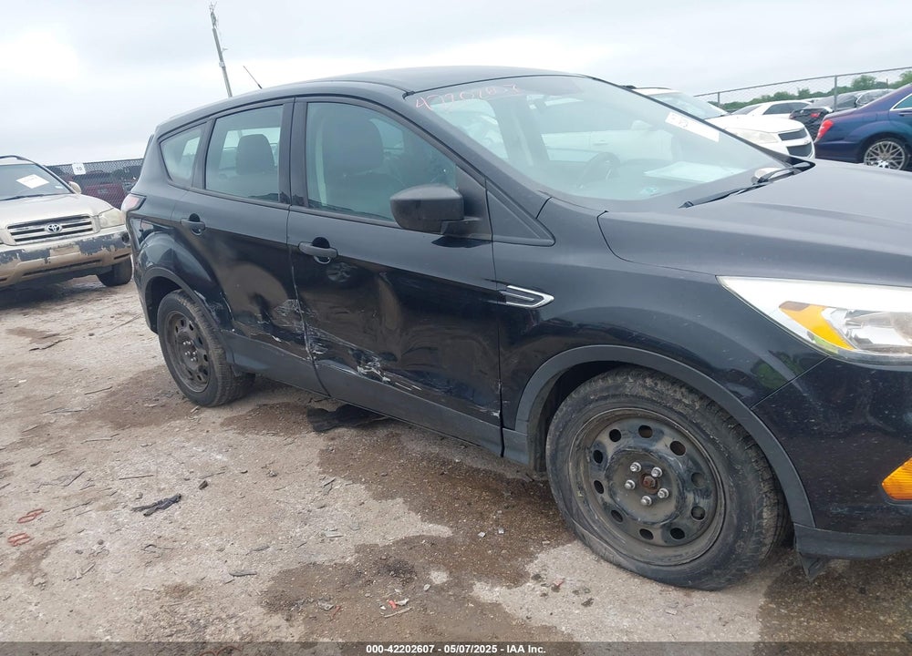 2017 FORD ESCAPE VIN: 1FMCU0F70HUE07225