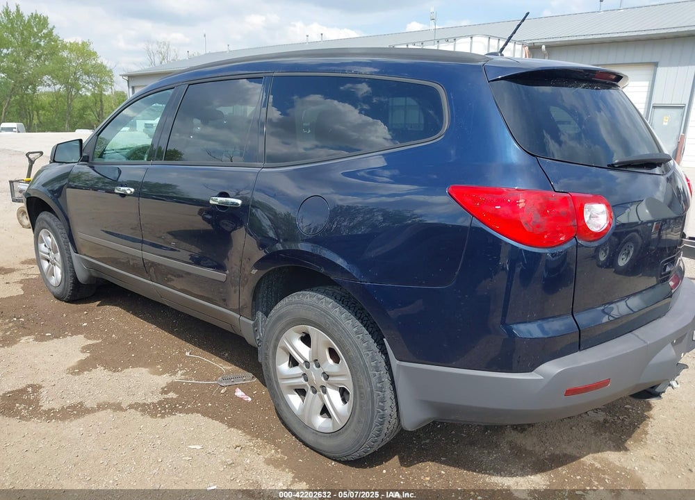 2012 CHEVROLET TRAVERSE LS VIN: 1GNKRFED8CJ270595